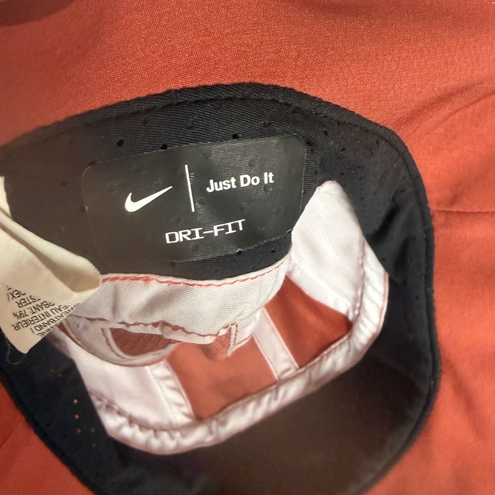 Nike Dri-FIT Perforated Reflective Bucket Hat Unisex Orange Crimson M/L - Picture 11 of 13